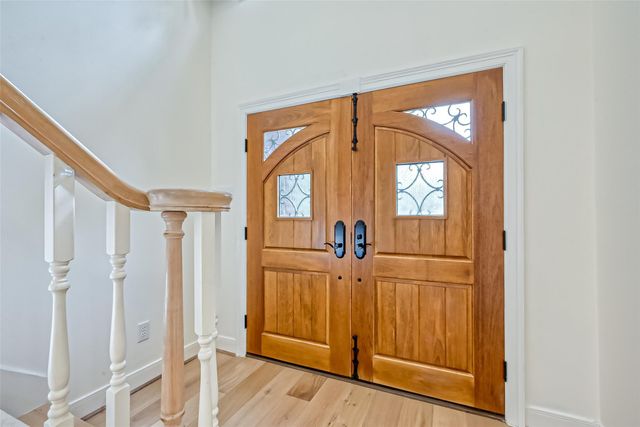 13719 Ashley Run, Houston, TX 77077