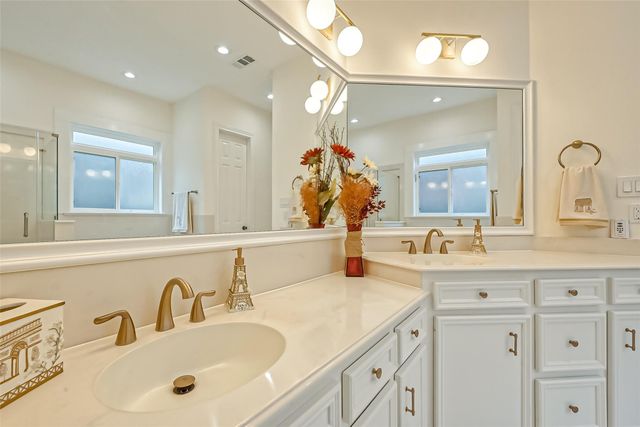 13719 Ashley Run, Houston, TX 77077