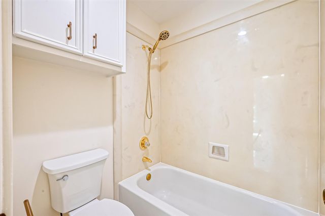 13719 Ashley Run, Houston, TX 77077