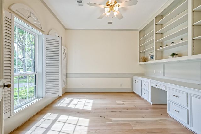 13719 Ashley Run, Houston, TX 77077