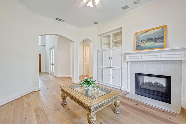 13719 Ashley Run, Houston, TX 77077