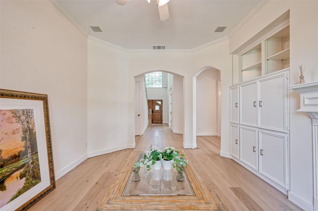 13719 Ashley Run, Houston, TX 77077