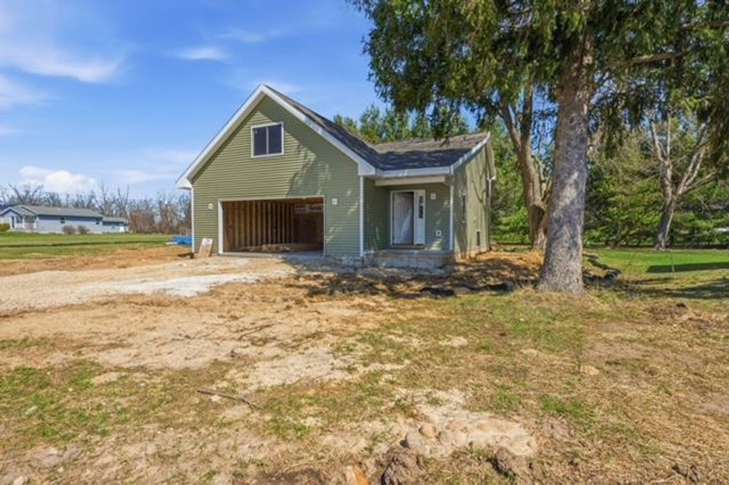 308 2nd Street, Brooklyn, WI 53521