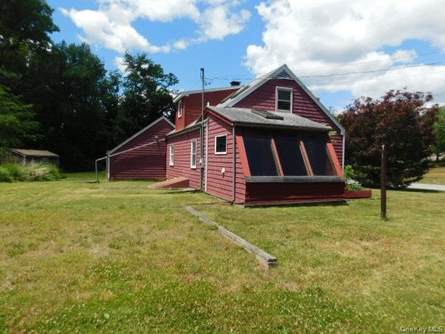 20 Farm Lane, Hyde Park, NY 12538