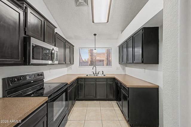 7326 W MARYLAND Avenue, Glendale, AZ 85303