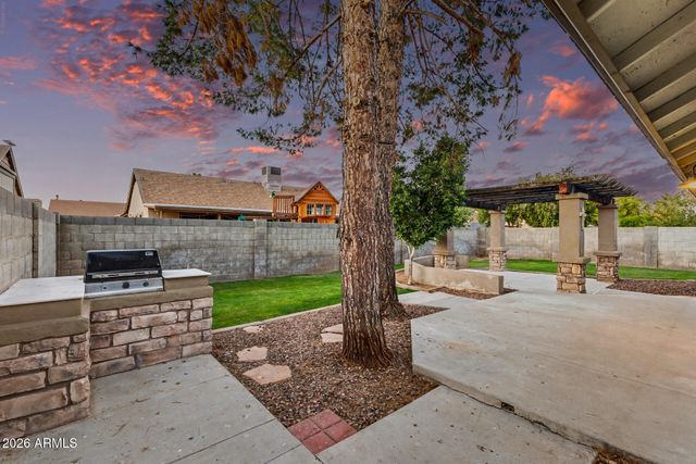 7326 W MARYLAND Avenue, Glendale, AZ 85303