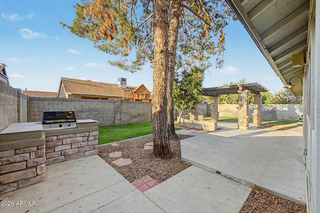7326 W MARYLAND Avenue, Glendale, AZ 85303