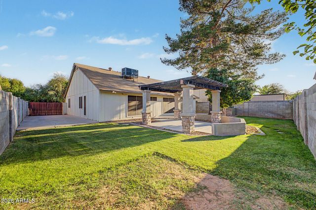 7326 W MARYLAND Avenue, Glendale, AZ 85303