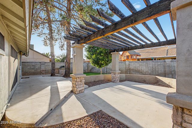 7326 W MARYLAND Avenue, Glendale, AZ 85303