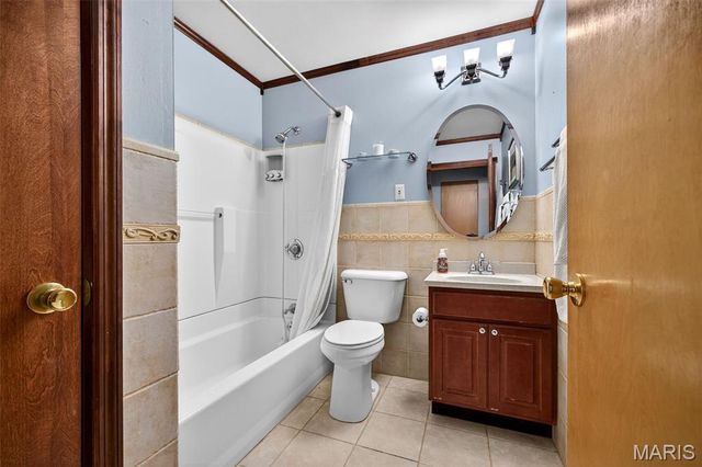 2404 Sunnybrook Drive, St Louis, MO 63114