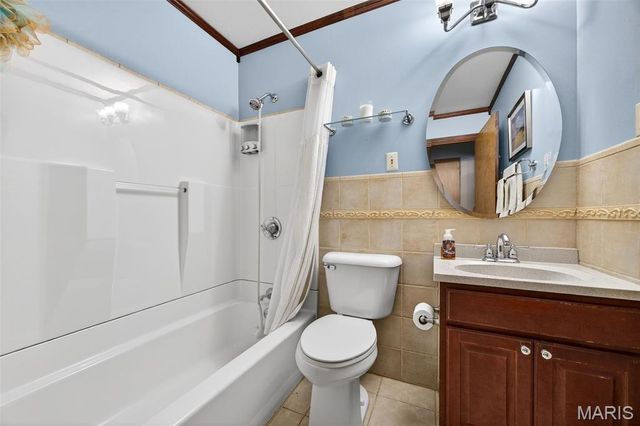 2404 Sunnybrook Drive, St Louis, MO 63114