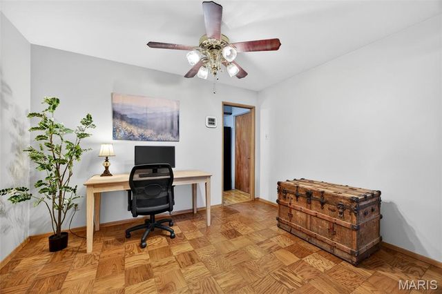 2404 Sunnybrook Drive, St Louis, MO 63114