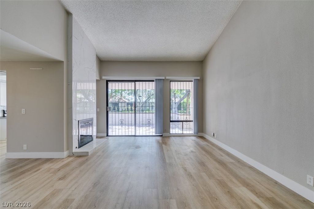 Image 6 of property listing at 3428 Manzano, Las Vegas, NV 89131