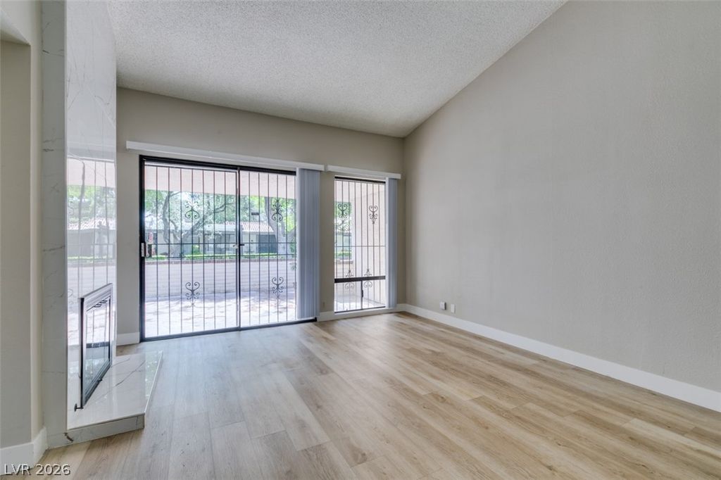 Image 7 of property listing at 3428 Manzano, Las Vegas, NV 89131
