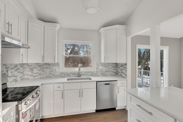 61 Rapple Drive, Colonie, NY 12205