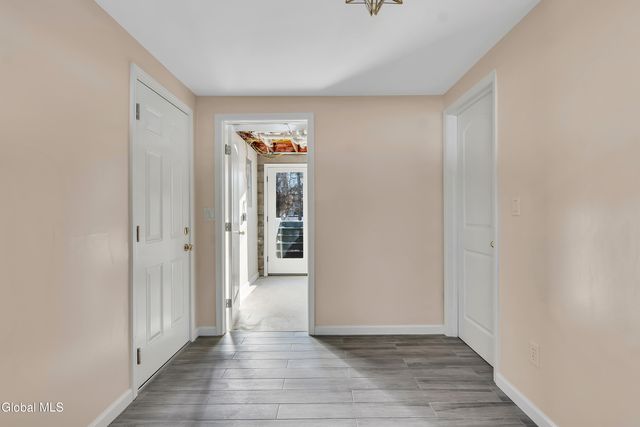 61 Rapple Drive, Colonie, NY 12205