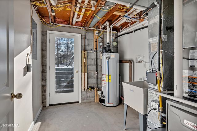 61 Rapple Drive, Colonie, NY 12205