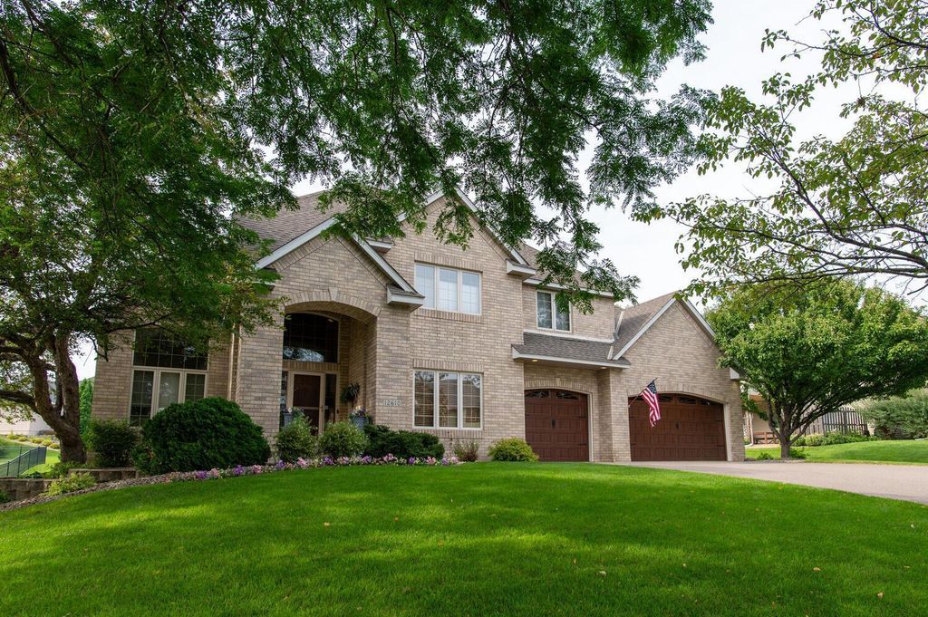 12610 42nd Place N, Plymouth, MN 55442