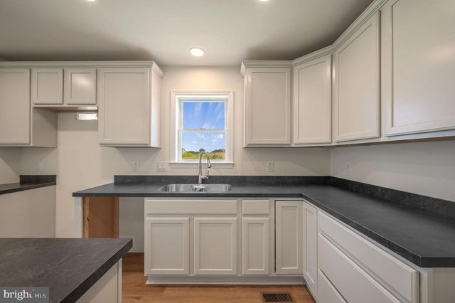 26351 MEADOW LN, Ellendale, DE 19941