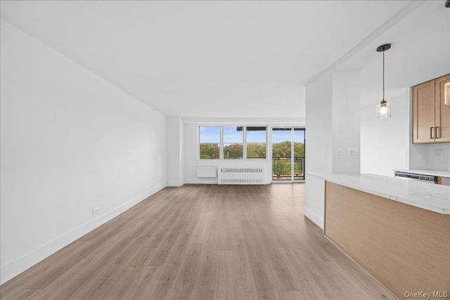 825 Morrison Avenue 4G, Bronx, NY 10473