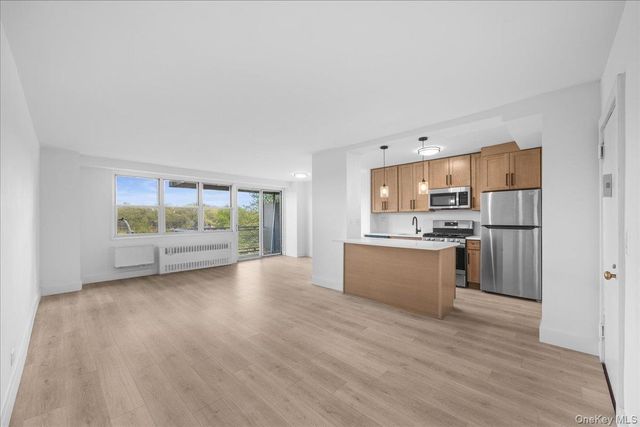 825 Morrison Avenue 4G, Bronx, NY 10473