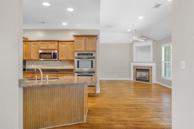 8782 BRUNSWICK FOREST DR, Bartlett, TN 38133