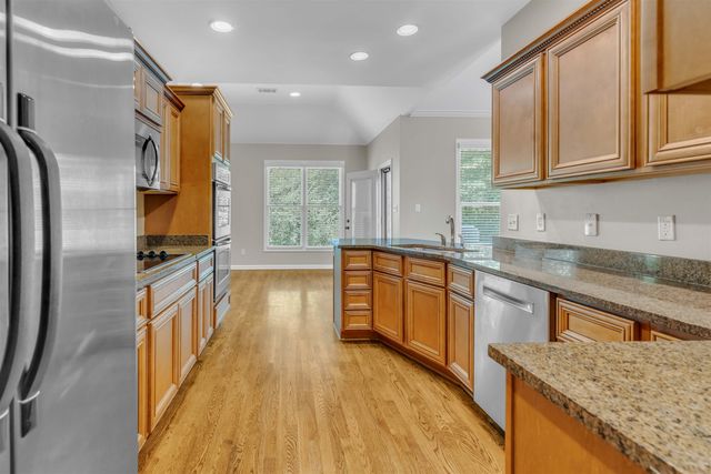 8782 BRUNSWICK FOREST DR, Bartlett, TN 38133
