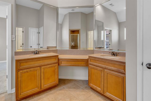 8782 BRUNSWICK FOREST DR, Bartlett, TN 38133