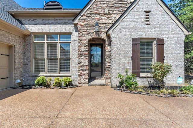 8782 BRUNSWICK FOREST DR, Bartlett, TN 38133