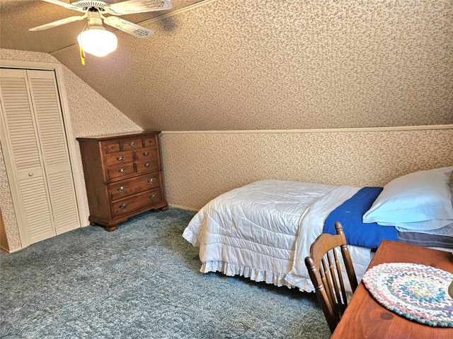 2109 S MANOR Drive, Erie, PA 16505