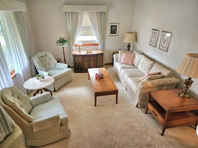 2109 S MANOR Drive, Erie, PA 16505