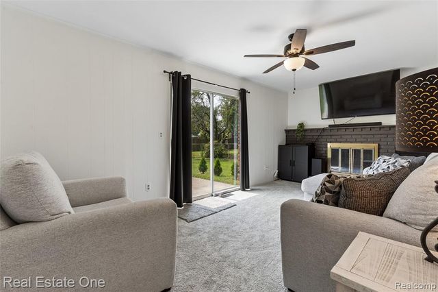 23678 King Drive, Clinton Township, MI 48035