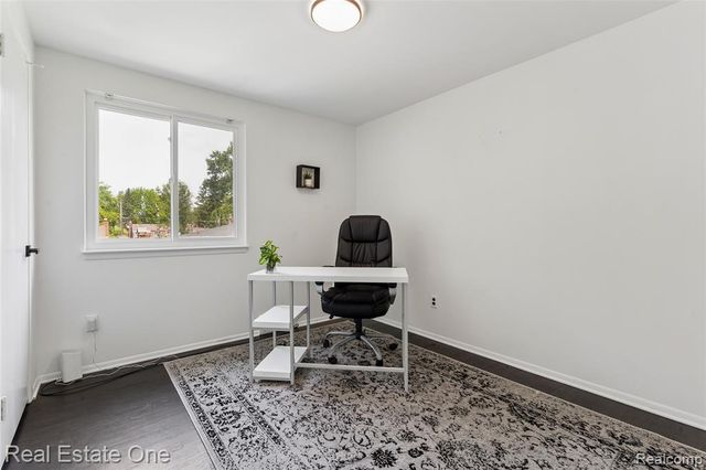 23678 King Drive, Clinton Township, MI 48035