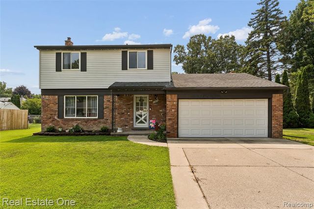 23678 King Drive, Clinton Township, MI 48035