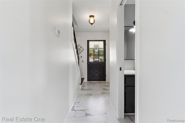 23678 King Drive, Clinton Township, MI 48035