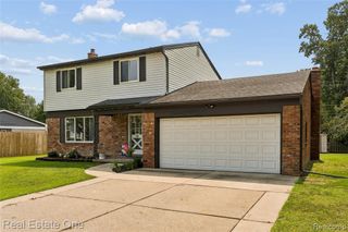 23678 King Drive, Clinton Township, MI 48035