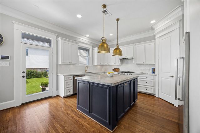 621 W 15th Street, Houston, TX 77008