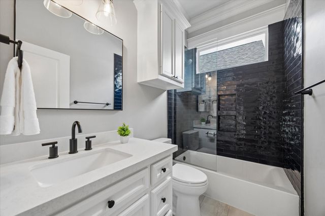 621 W 15th Street, Houston, TX 77008