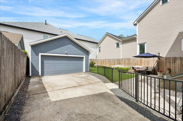 621 W 15th Street, Houston, TX 77008