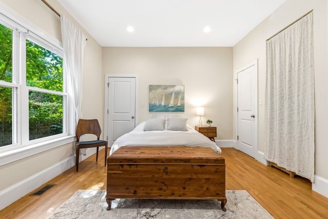 36 Oak St 1, Somerville, MA 02143