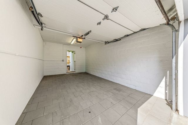 36 Oak St 1, Somerville, MA 02143