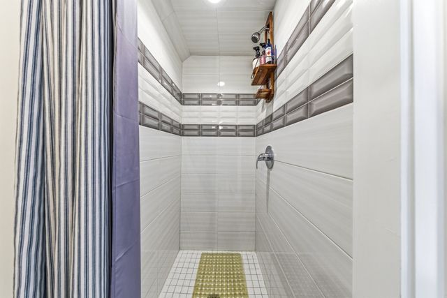 36 Oak St 1, Somerville, MA 02143