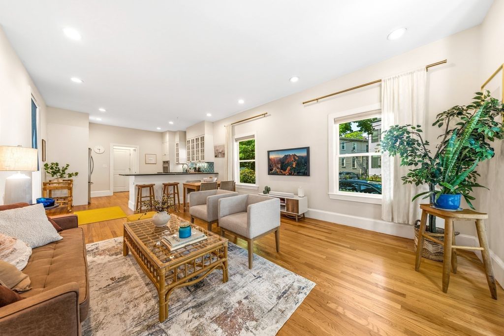 36 Oak St 1, Somerville, MA 02143