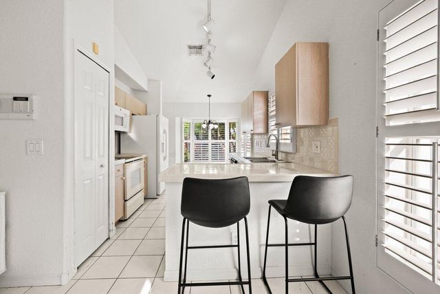 363 SW 161st Avenue, Pembroke Pines, FL 33027