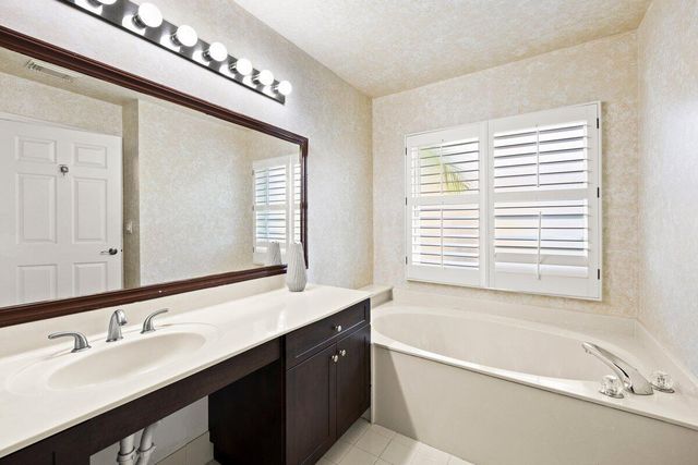 363 SW 161st Avenue, Pembroke Pines, FL 33027