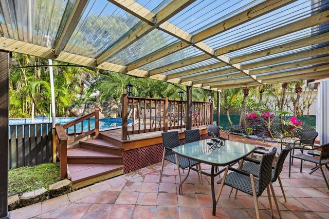 363 SW 161st Avenue, Pembroke Pines, FL 33027