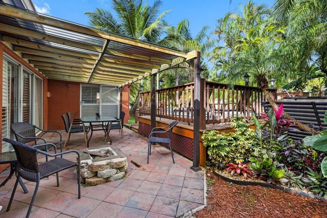363 SW 161st Avenue, Pembroke Pines, FL 33027