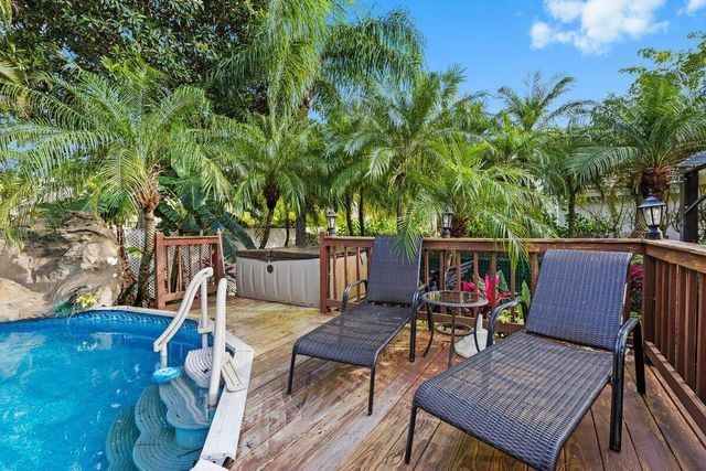 363 SW 161st Avenue, Pembroke Pines, FL 33027