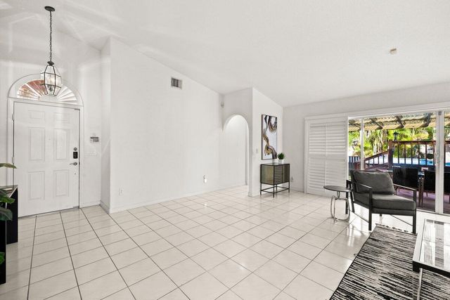 363 SW 161st Avenue, Pembroke Pines, FL 33027