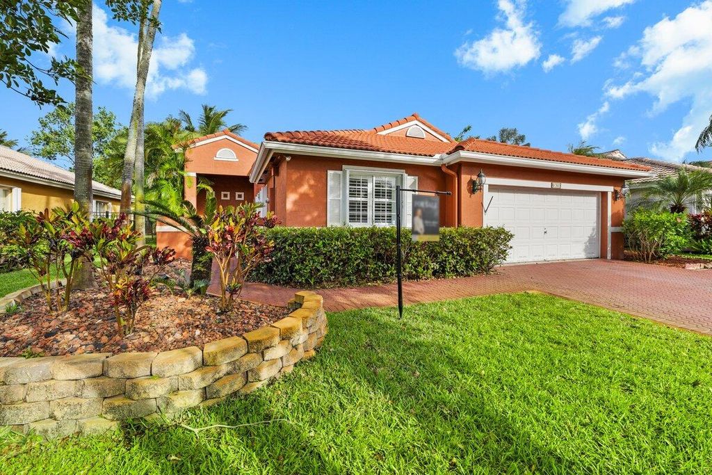 363 SW 161st Avenue, Pembroke Pines, FL 33027
